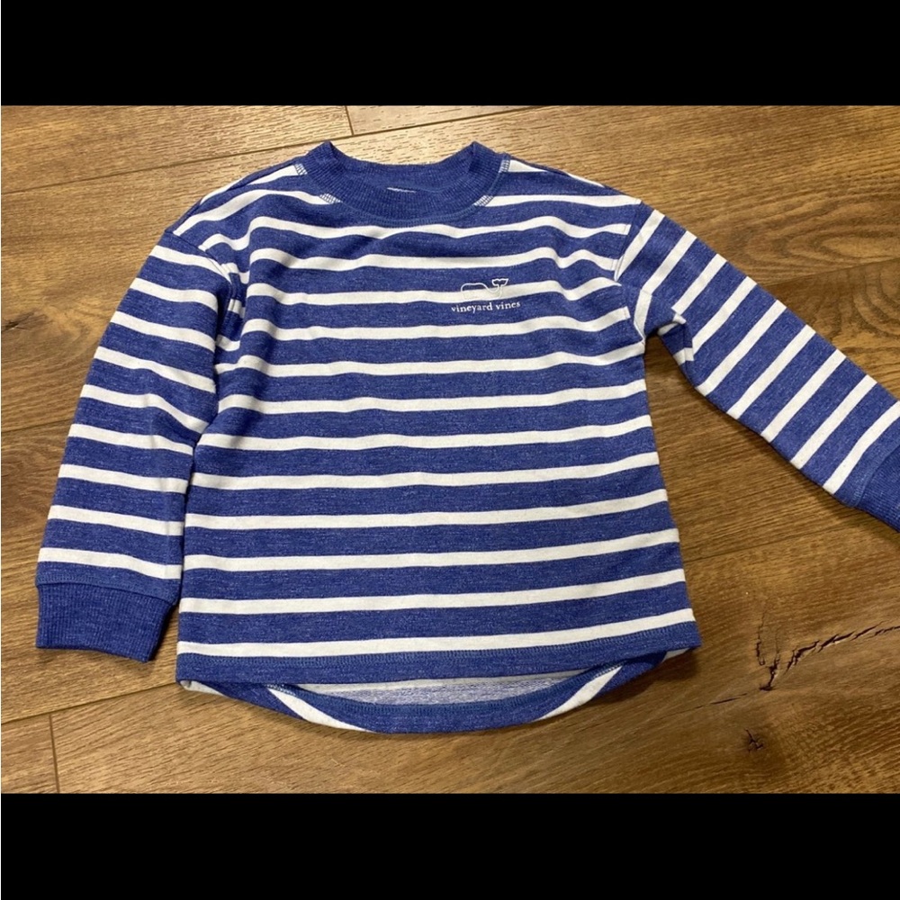 Vineyard Vines long sleeve sweater size 3T